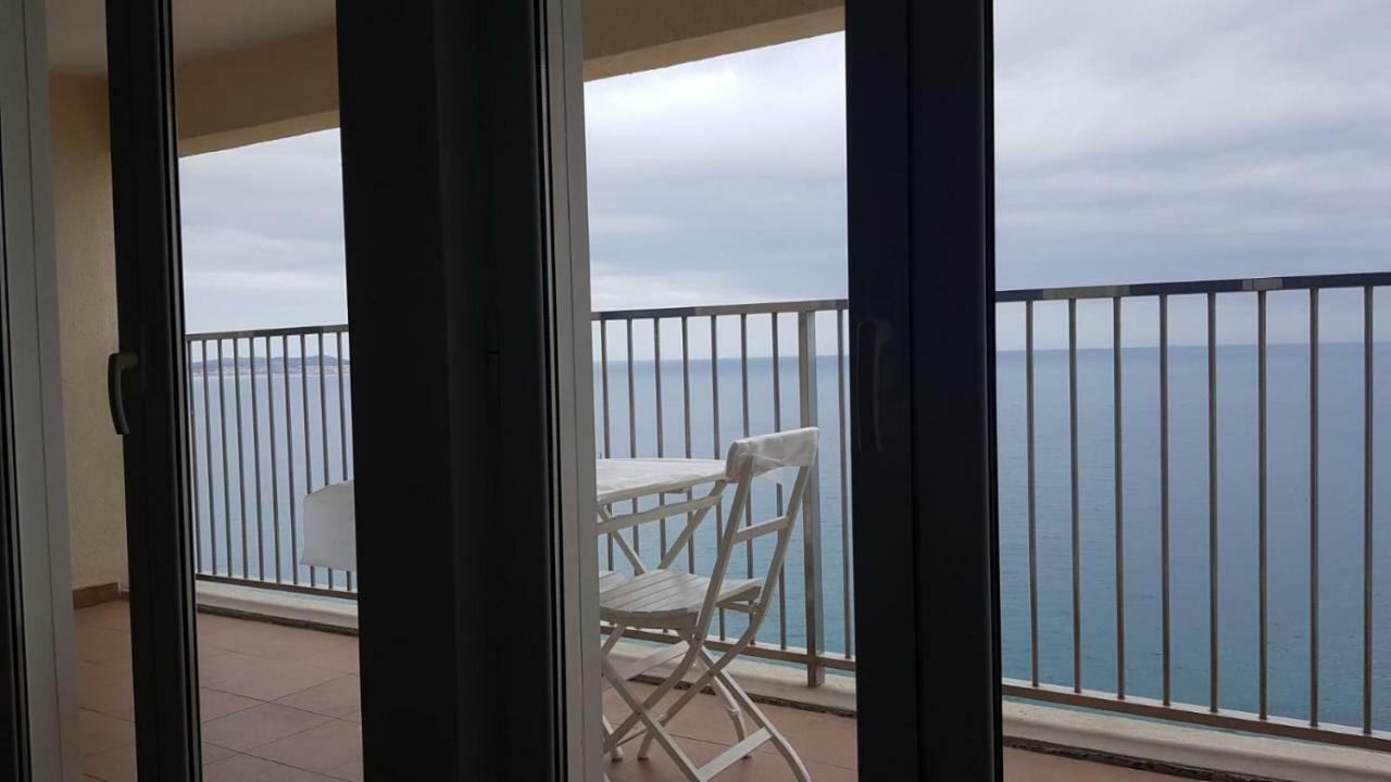 Apartamento En Primera Linia Vistas Al Mar Платья-де-Аро Экстерьер фото